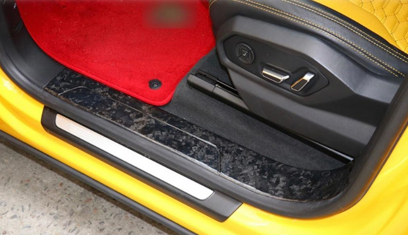 LAMBORGHINI URUS DOOR SILLS COVERS