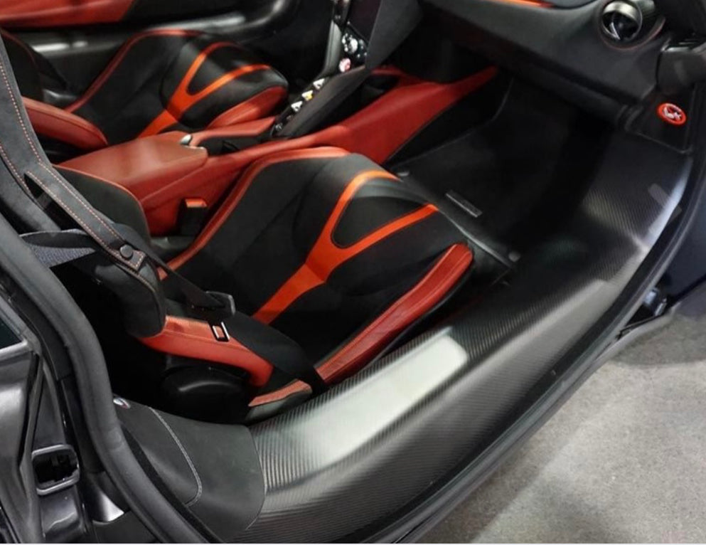 MCLAREN 720S CARBON FIBER DOOR SILLS